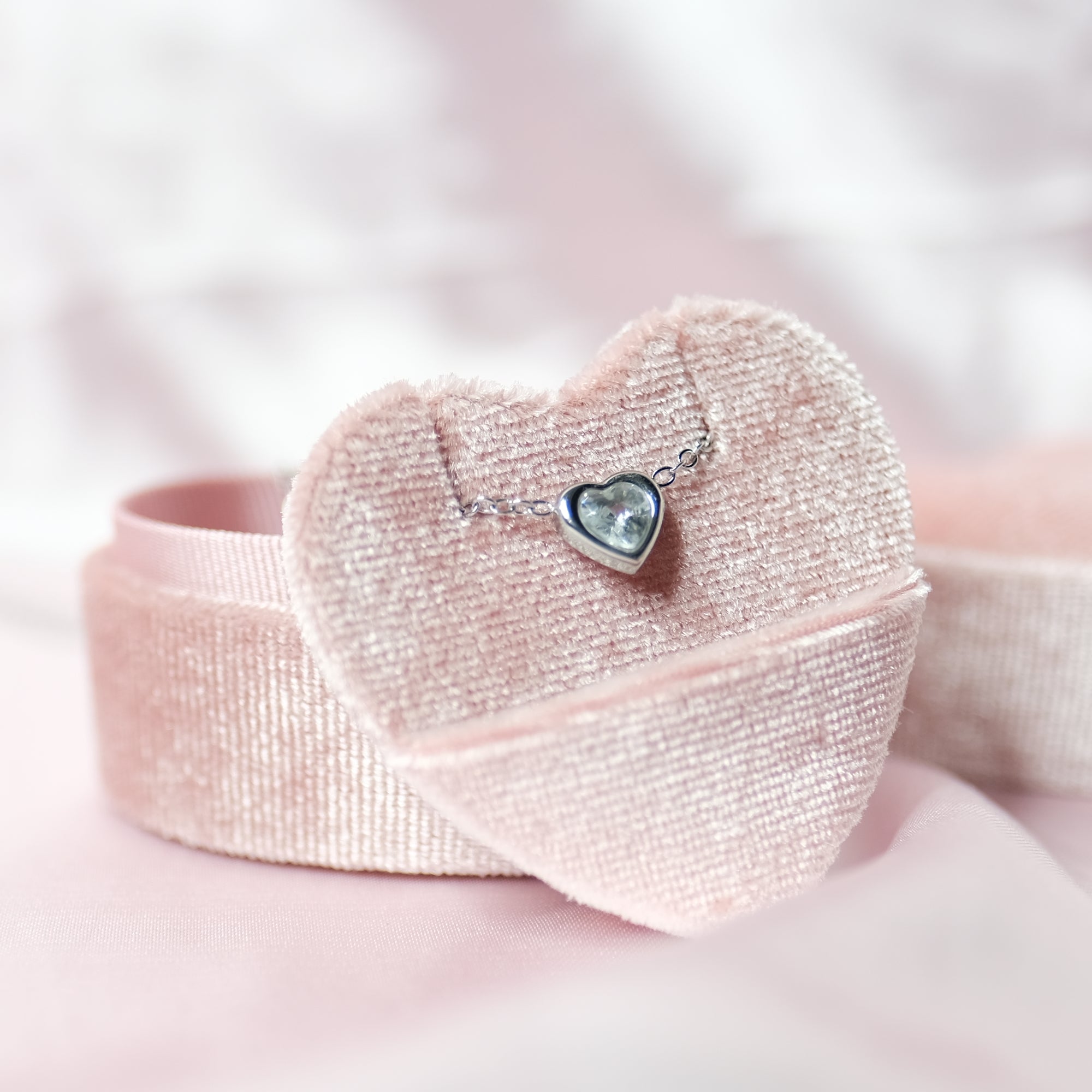 MOKMOK JEWELRY Silver Heart Dainty Sweetheart Necklace