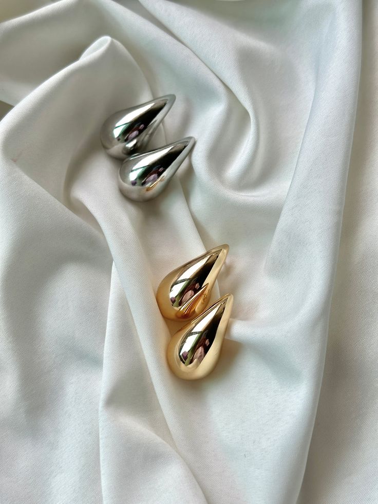 MOKMOK JEWELRY Bieber Teardrop Earrings - gold and silver available