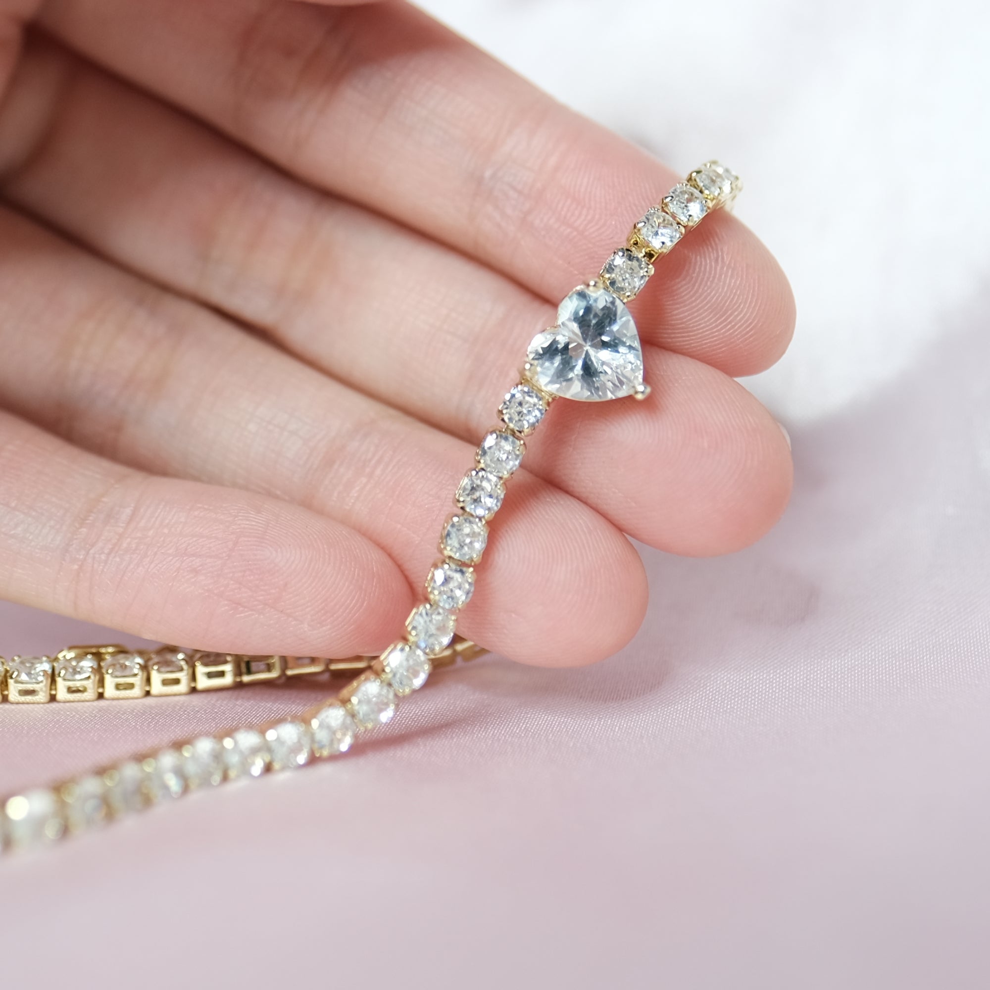 MOKMOK JEWELRY Sparkling Heart Diamond Tennis Necklace 5A grade - gold and silver available