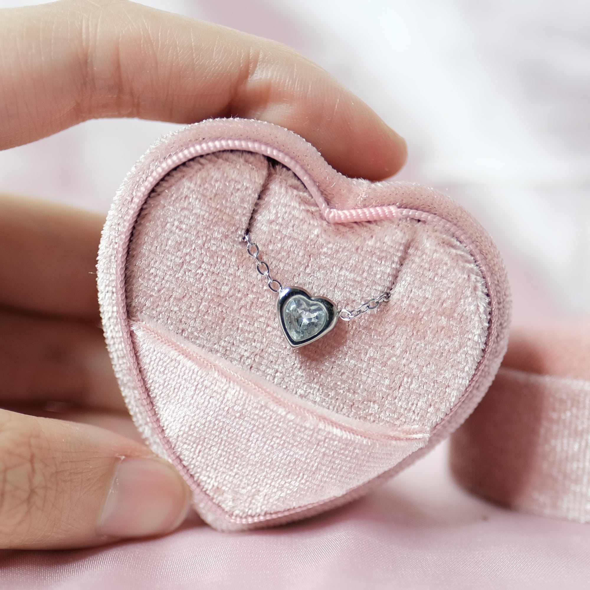 MOKMOK JEWELRY Silver Heart Dainty Sweetheart Necklace