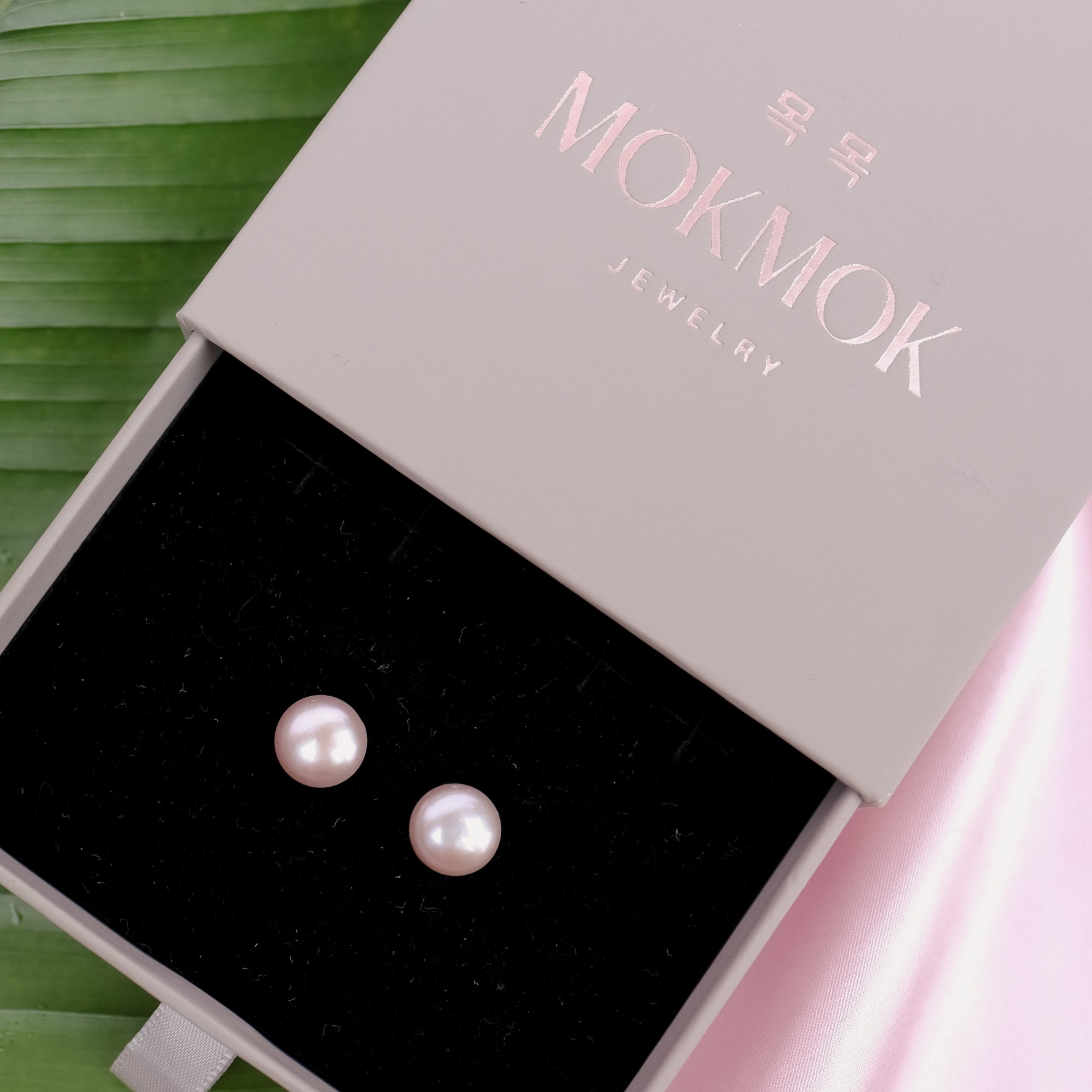 MOKMOK JEWELRY Lavender Purple Natural 10mm Freshwater Pearls 4A grade - on 100% 925 Sterling Silver posts