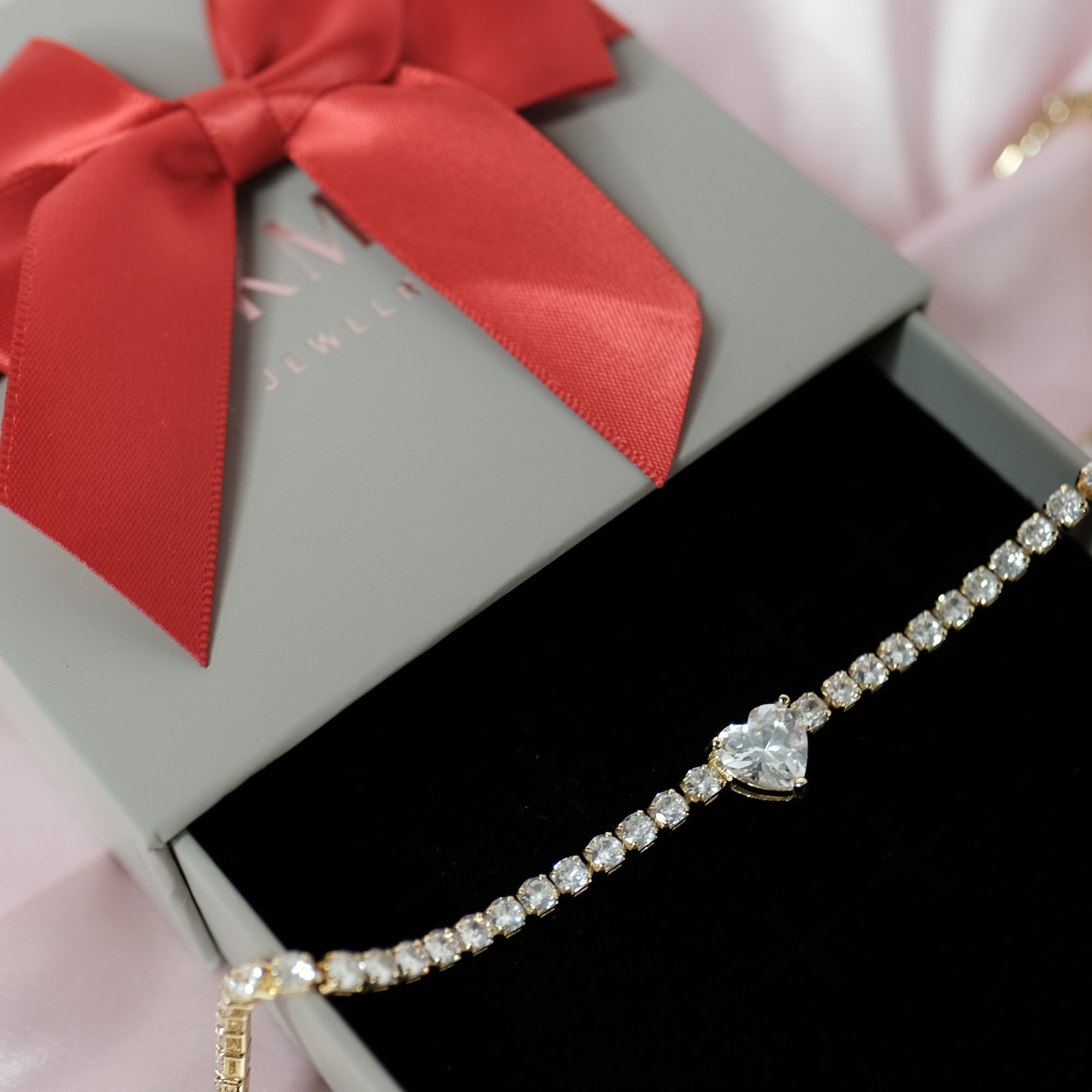MOKMOK JEWELRY Sparkling Heart Diamond Tennis Necklace 5A grade - gold and silver available