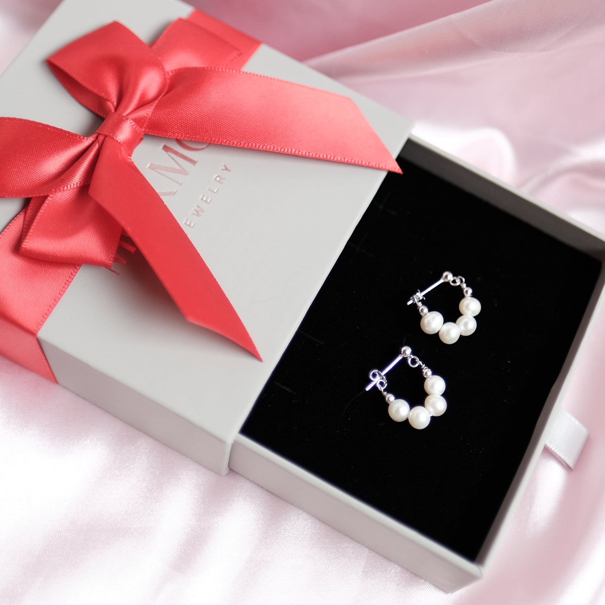 MOKMOK JEWELRY 100% 925 Sterling Silver Freshwater Pearl Elegant Earrings