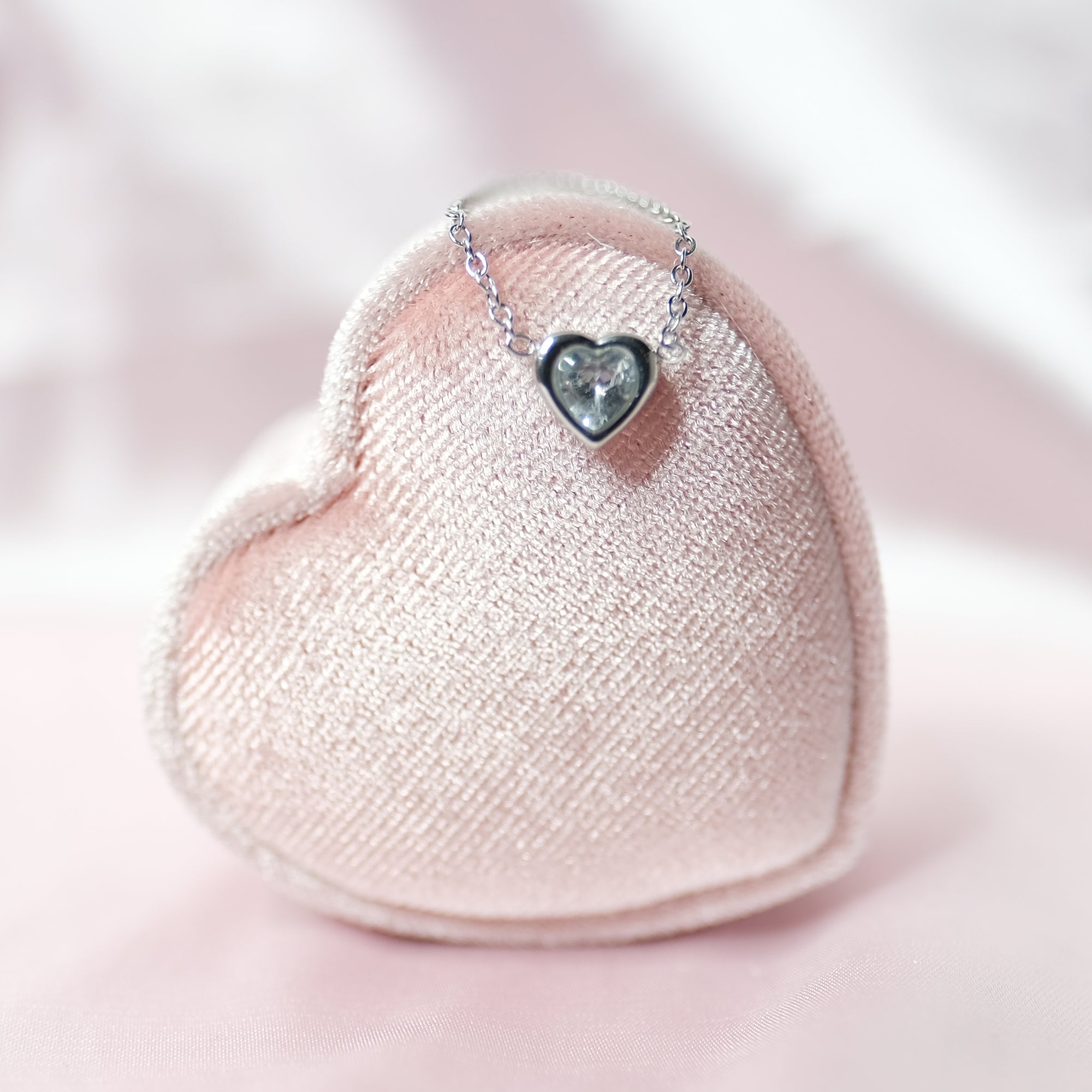 MOKMOK JEWELRY Silver Heart Dainty Sweetheart Necklace