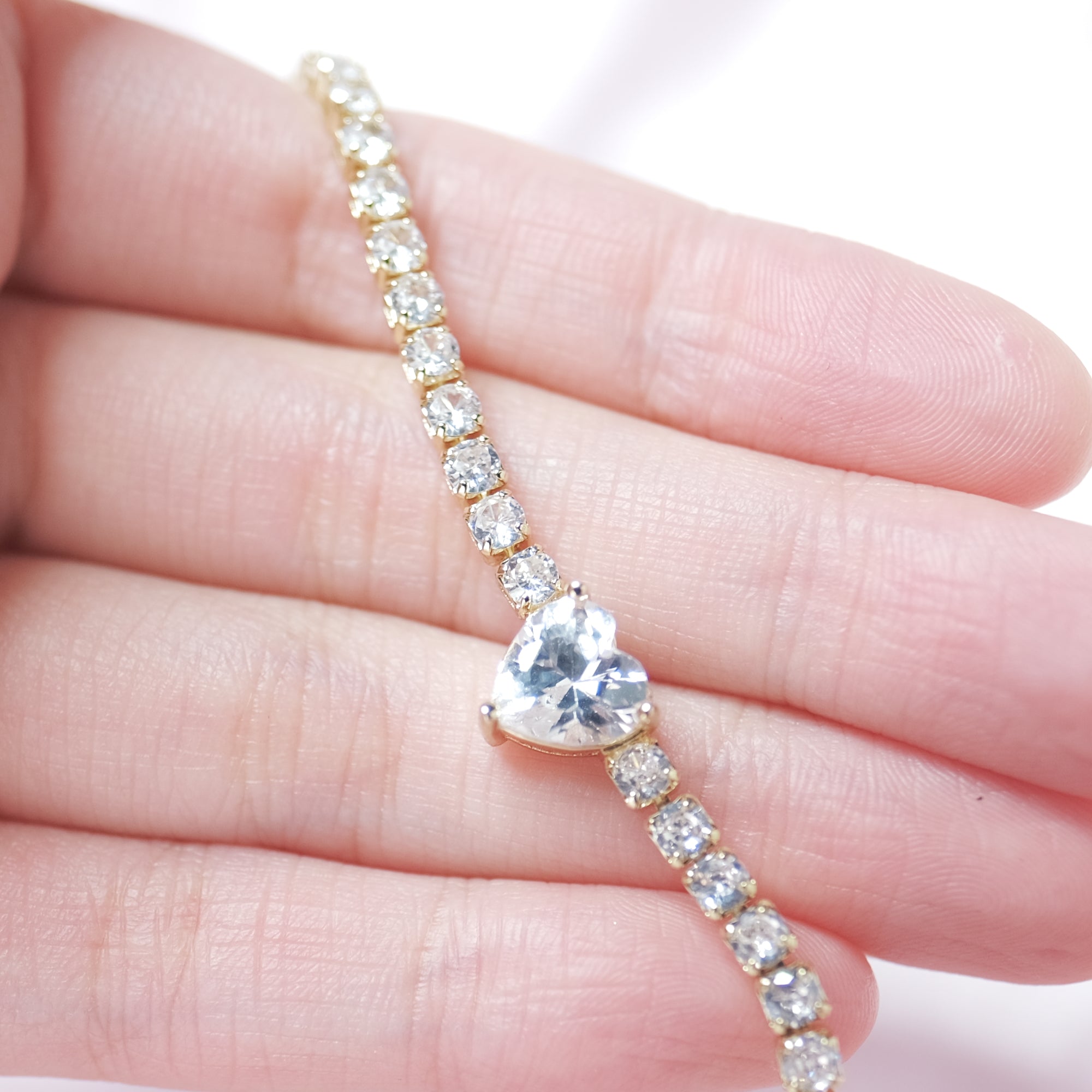 MOKMOK JEWELRY Sparkling Heart Diamond Tennis Necklace 5A grade - gold and silver available