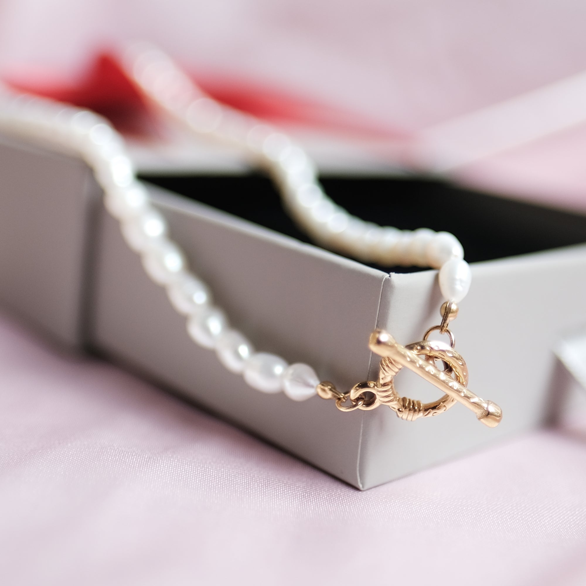 MOKMOK JEWELRY Real Organic Freshwater Full Pearl Toggle Clasp Necklace