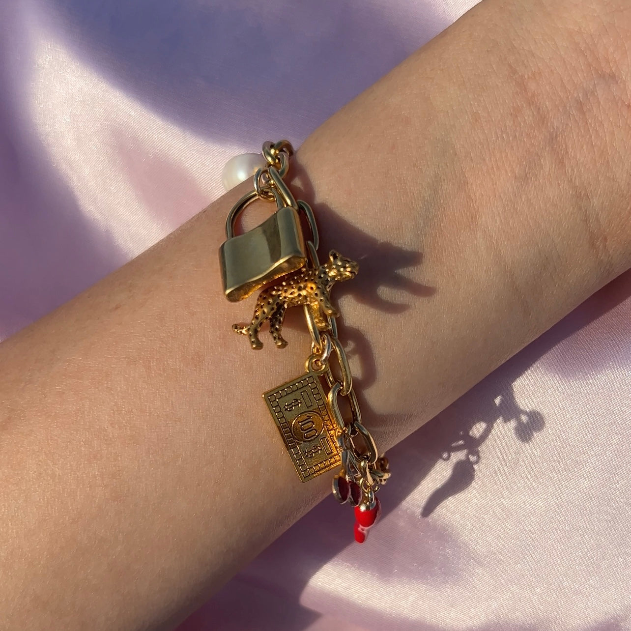 Leopard Lock Gold Vintage Charm Bracelet (1 of 1)