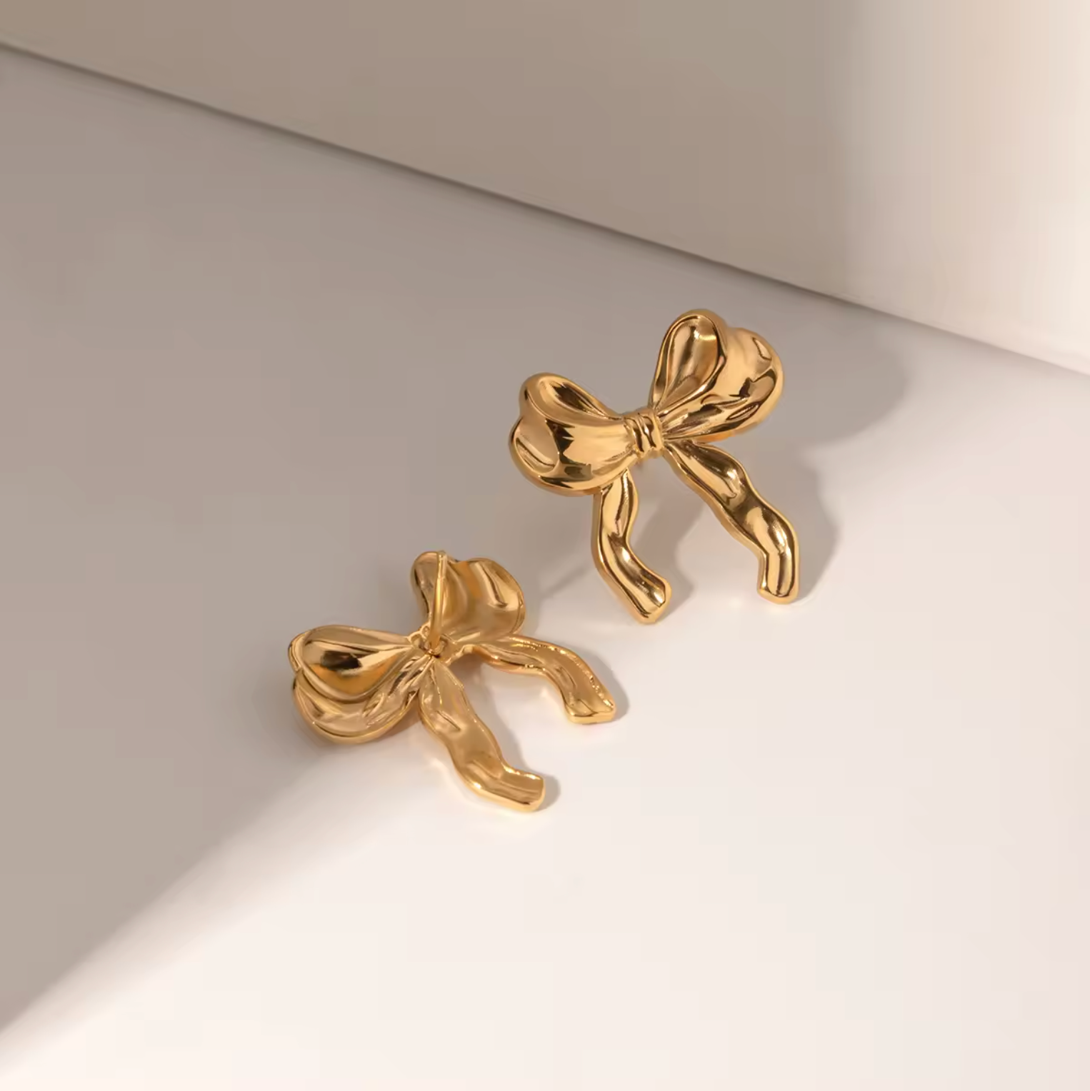 18k Gold Tiffany Ribbon Bow Earrings