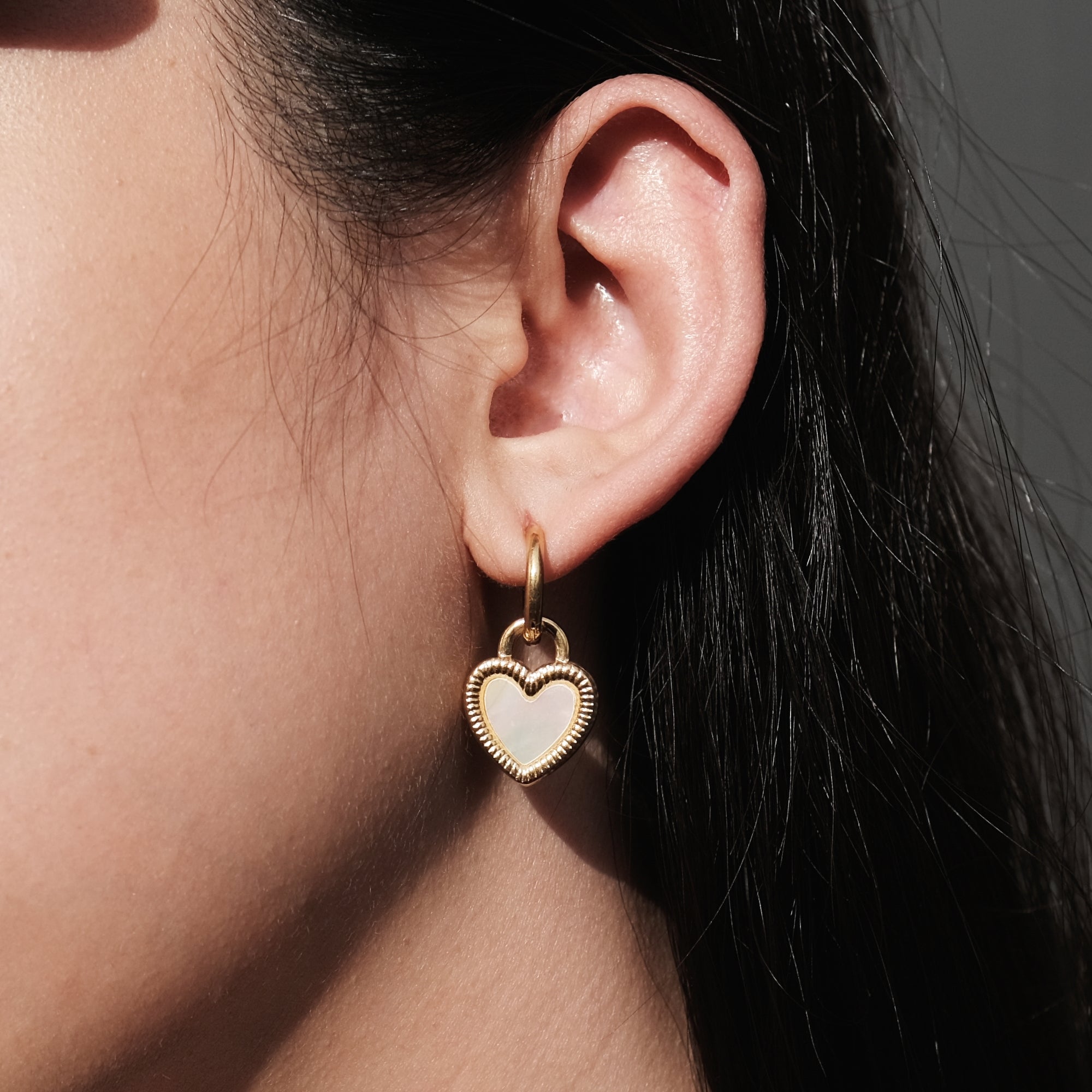 18k Gold Natural Shell Heart Earrings