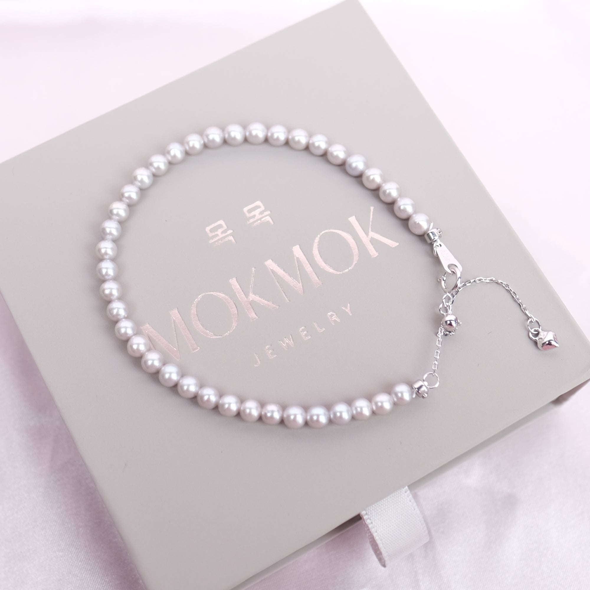 MOKMOK JEWELRY LIMITED EDITION 3/4mm Blue Freshwater Pearl Bracelet - 100% 925 Sterling Silver clasp