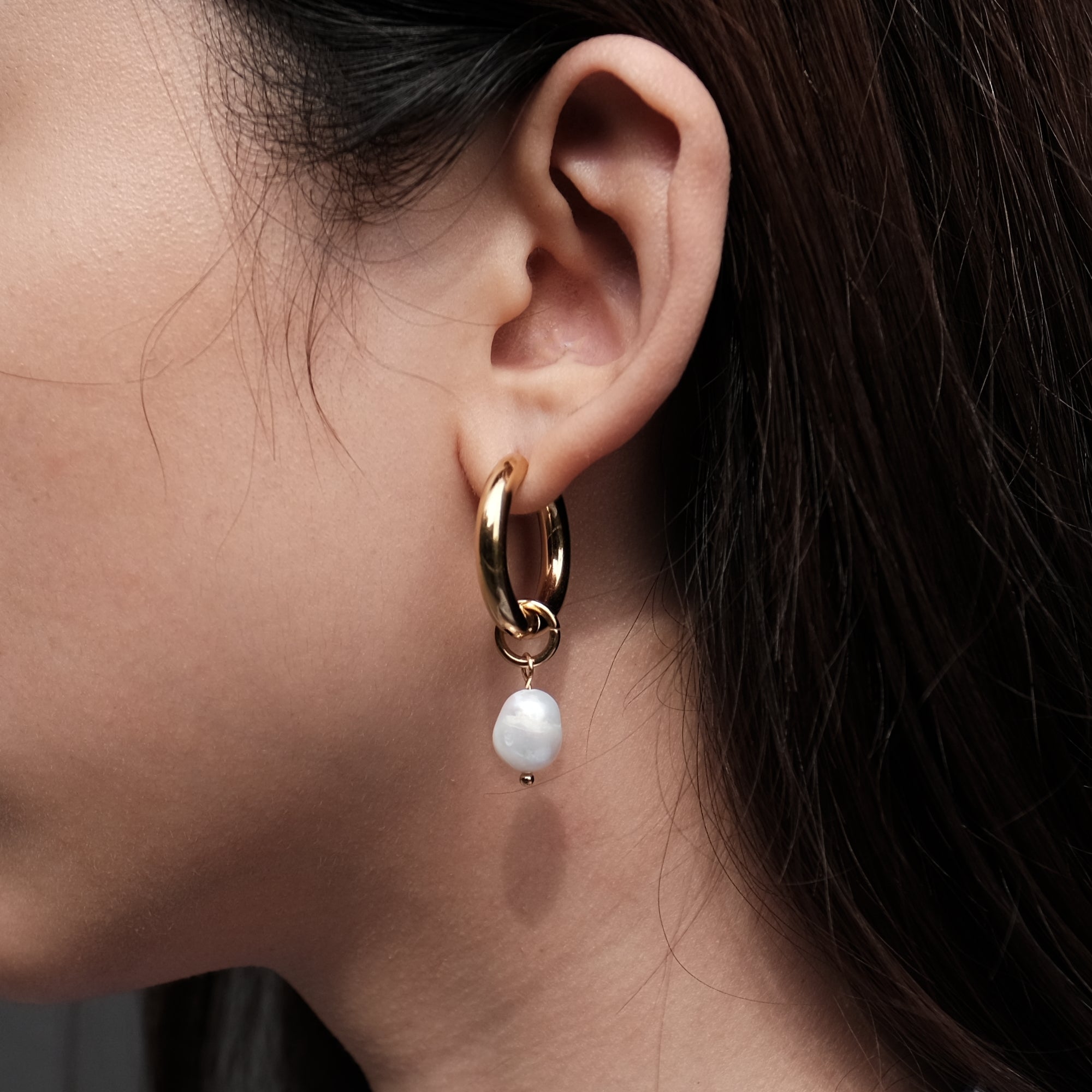 Baroque Pearl Gold Hoop Earrings