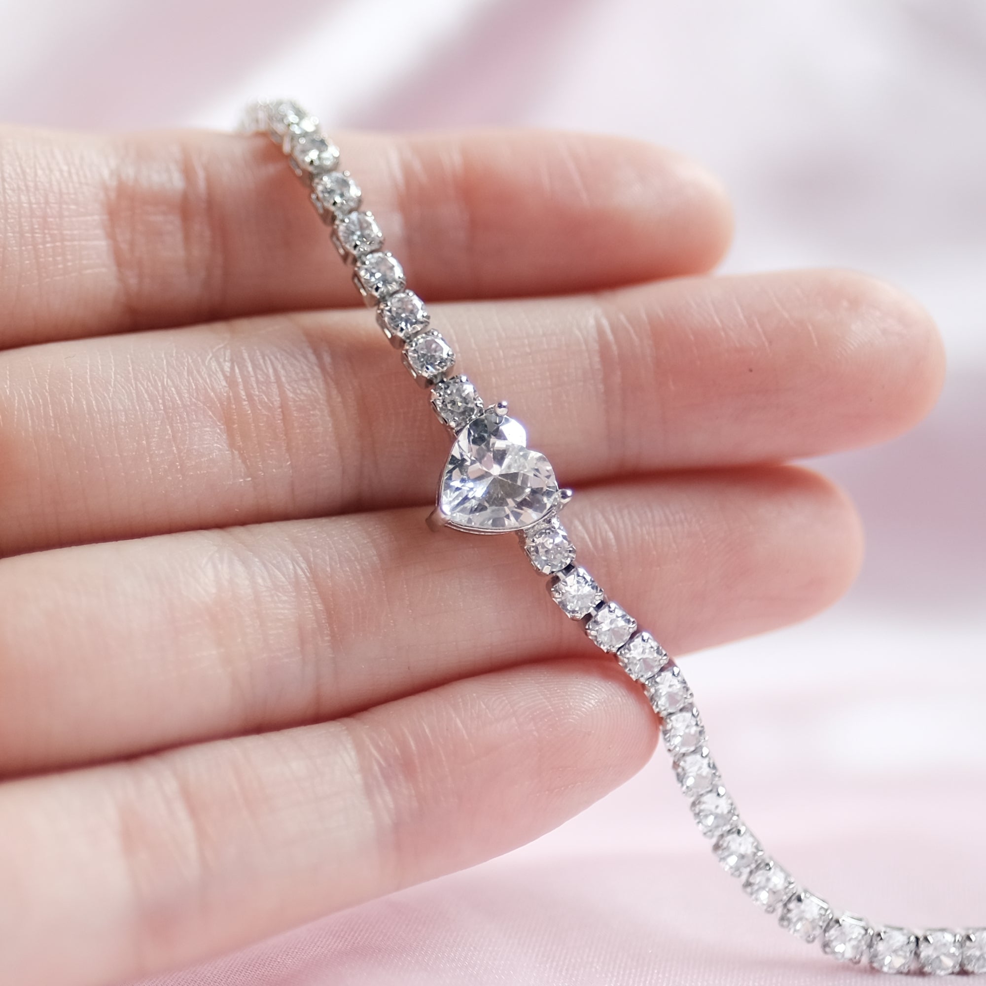 MOKMOK JEWELRY Sparkling Heart Diamond Tennis Necklace 5A grade - gold and silver available