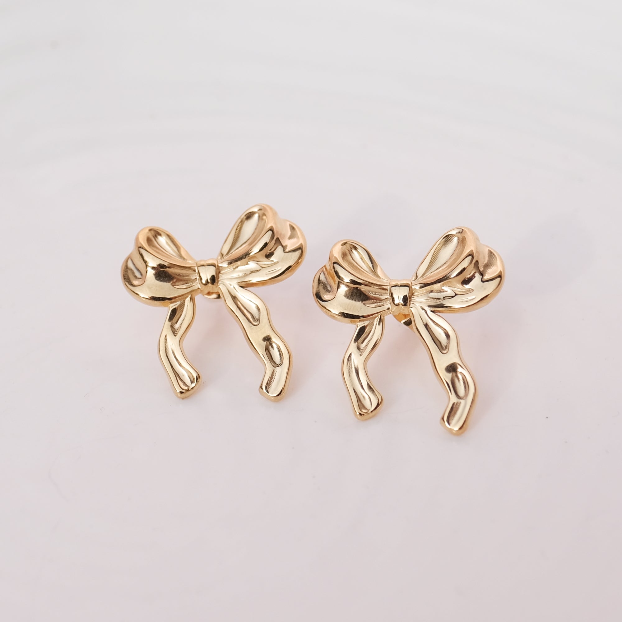 18k Gold Tiffany Ribbon Bow Earrings