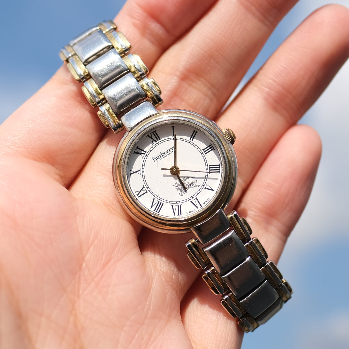 Vintage Burberry Watch display picture 3