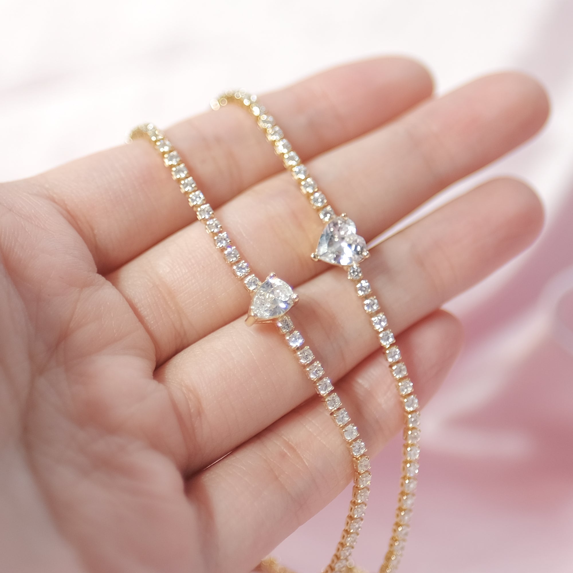 MOKMOK JEWELRY Dainty Center Stone Tennis Bracelet - Free Sized and Adjustable for Women