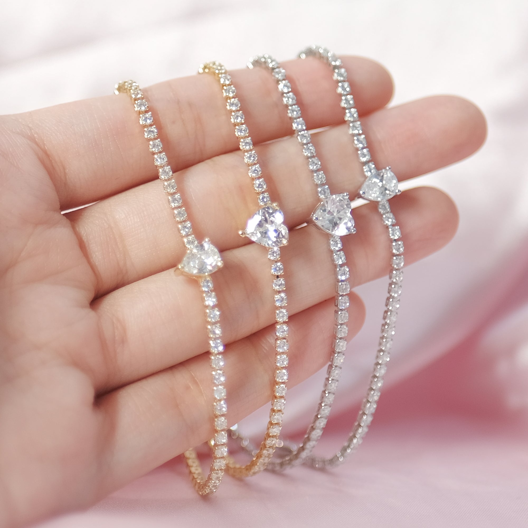 MOKMOK JEWELRY Dainty Center Stone Tennis Bracelet - Free Sized and Adjustable for Women