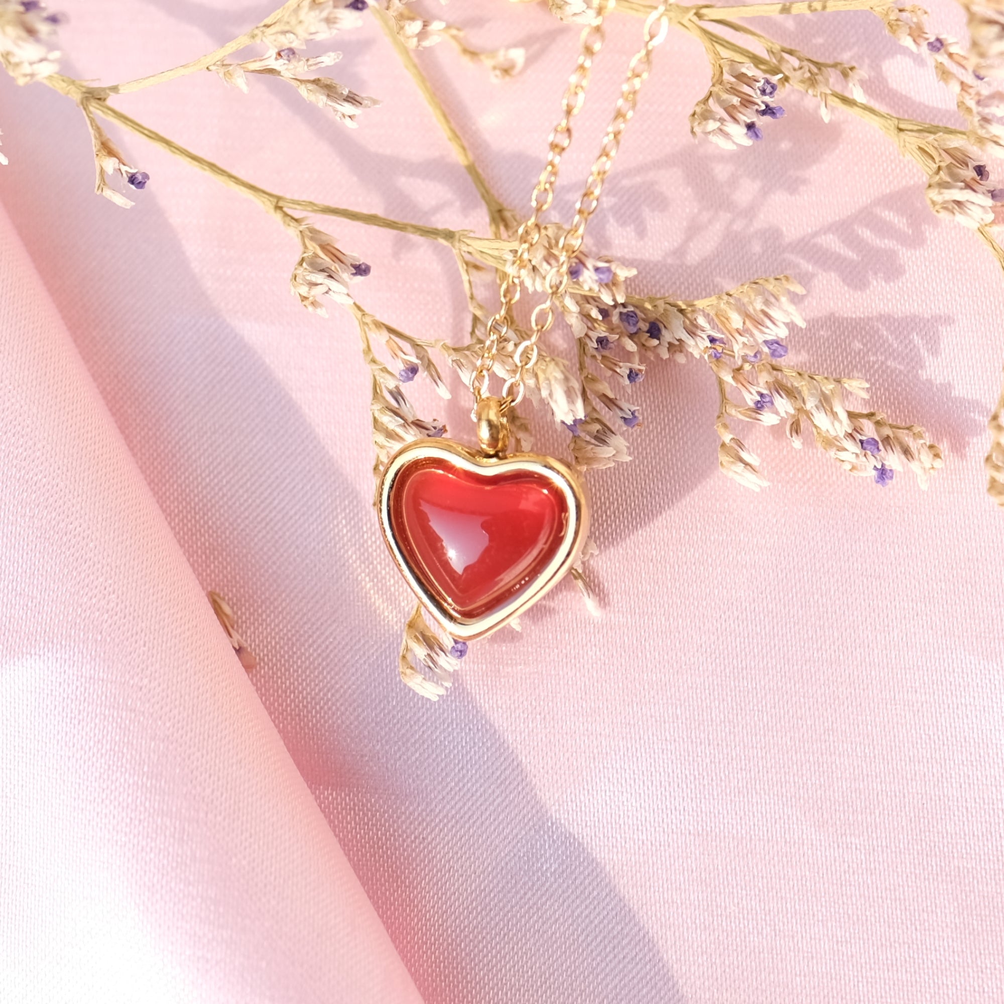 Red Agate Crystal Heart Necklace - 18k gold-plated stainless steel chain