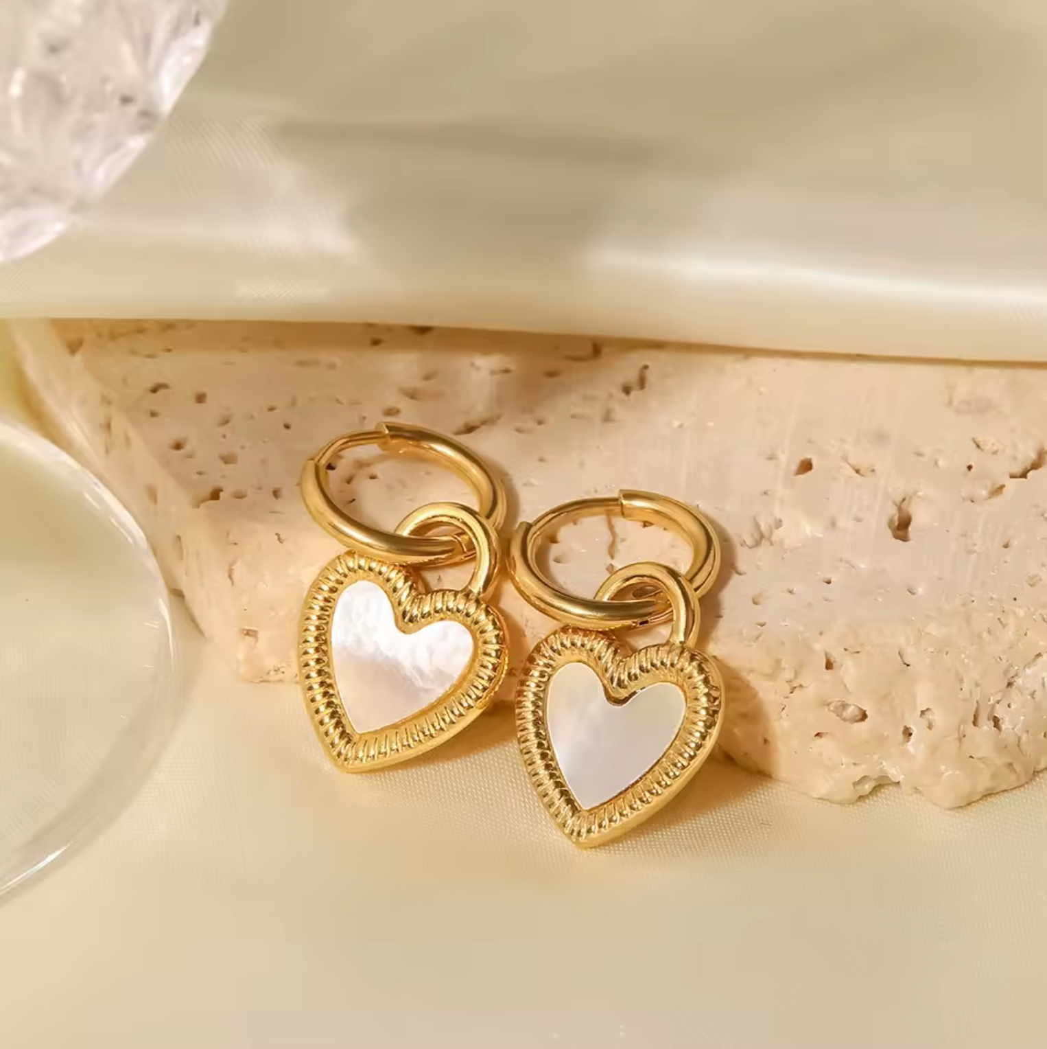 18k Gold Natural Shell Heart Earrings