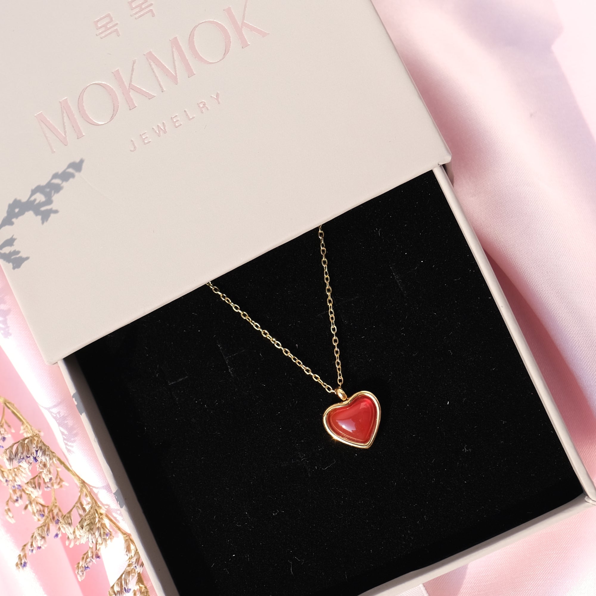 Red Agate Crystal Heart Necklace - 18k gold-plated stainless steel chain