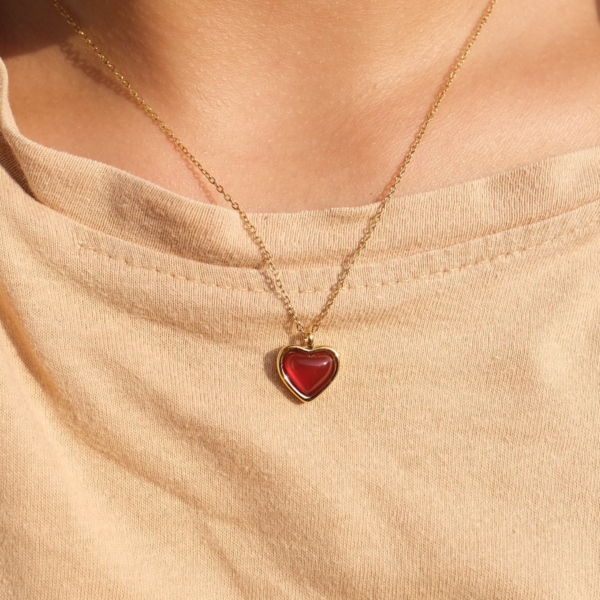 Red Agate Crystal Heart Necklace - 18k gold-plated stainless steel chain