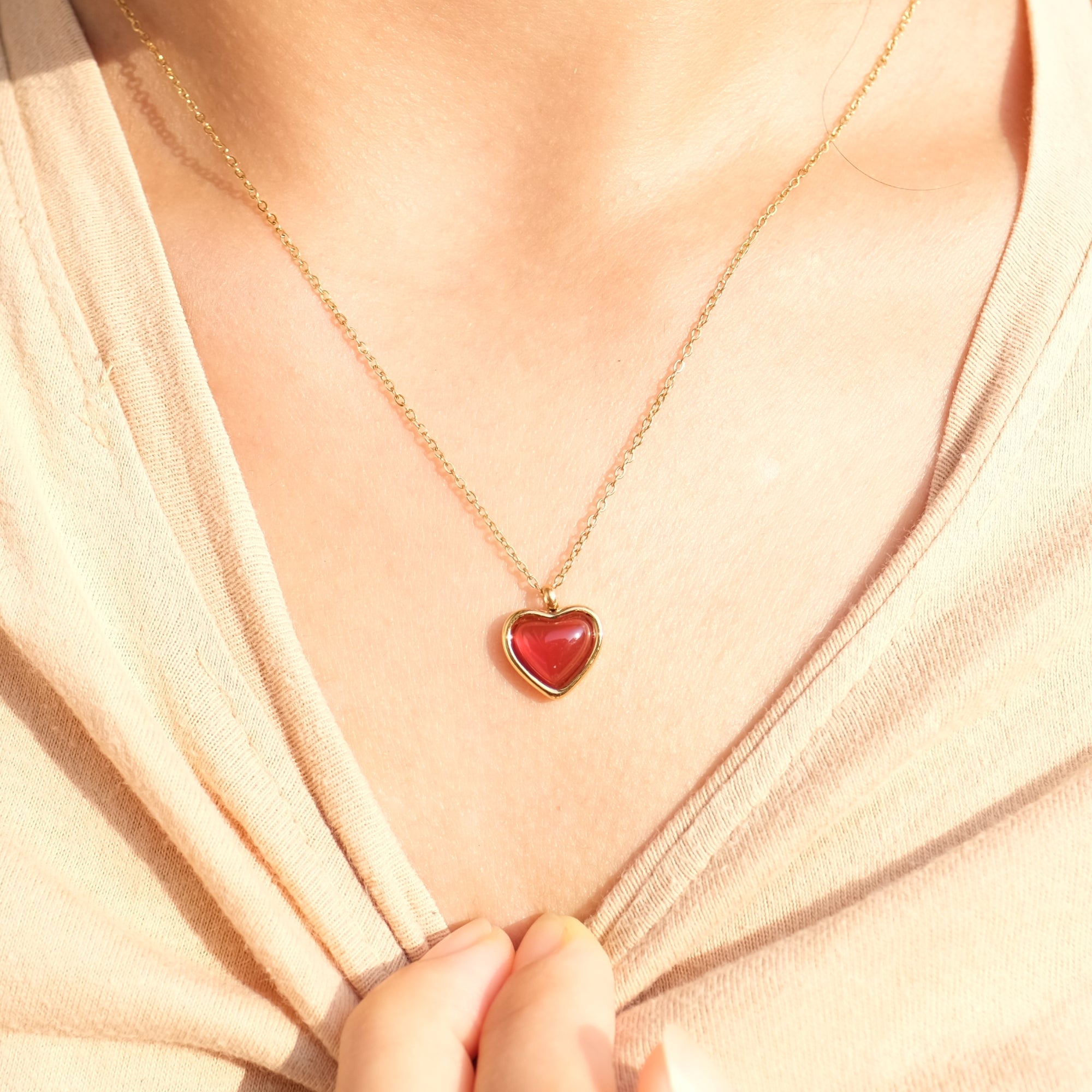 Red Agate Crystal Heart Necklace - 18k gold-plated stainless steel chain