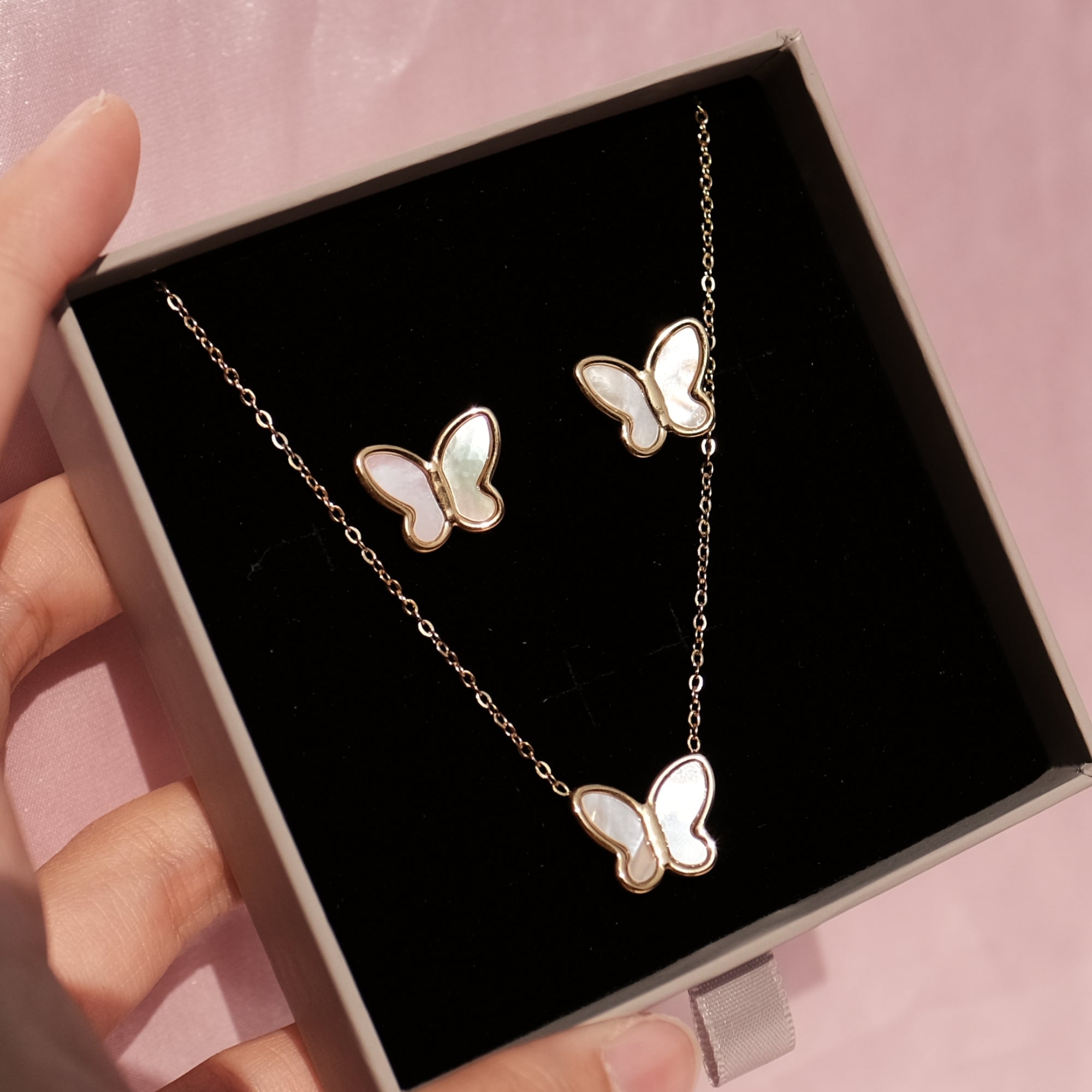 Mother of Pearl Exquisite Butterfly Set - Earrings + Necklace